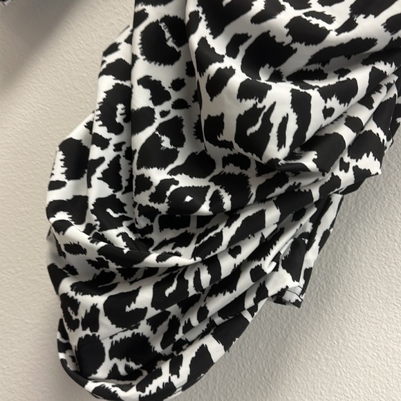 Black & White Ryan Leopard Night Out Dress - Picture 4 of 7